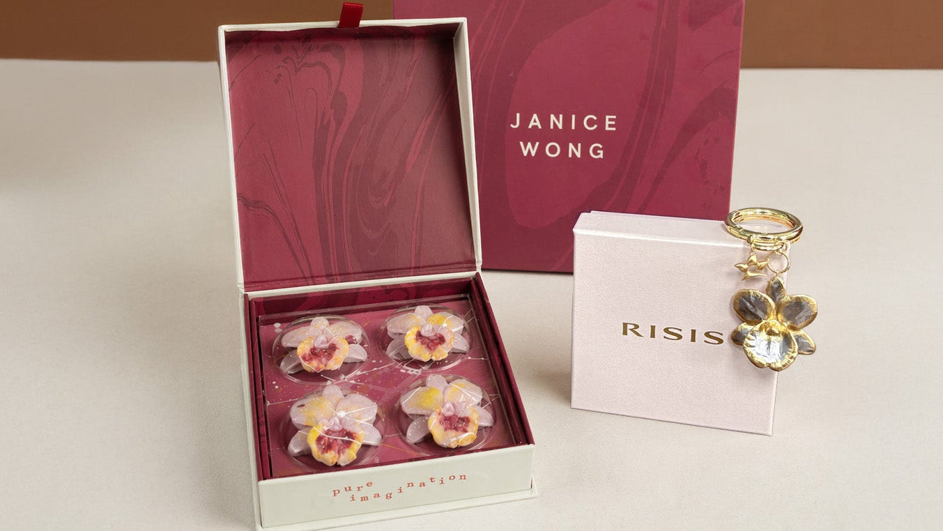 Cattleya Orchid & Chocolate Set